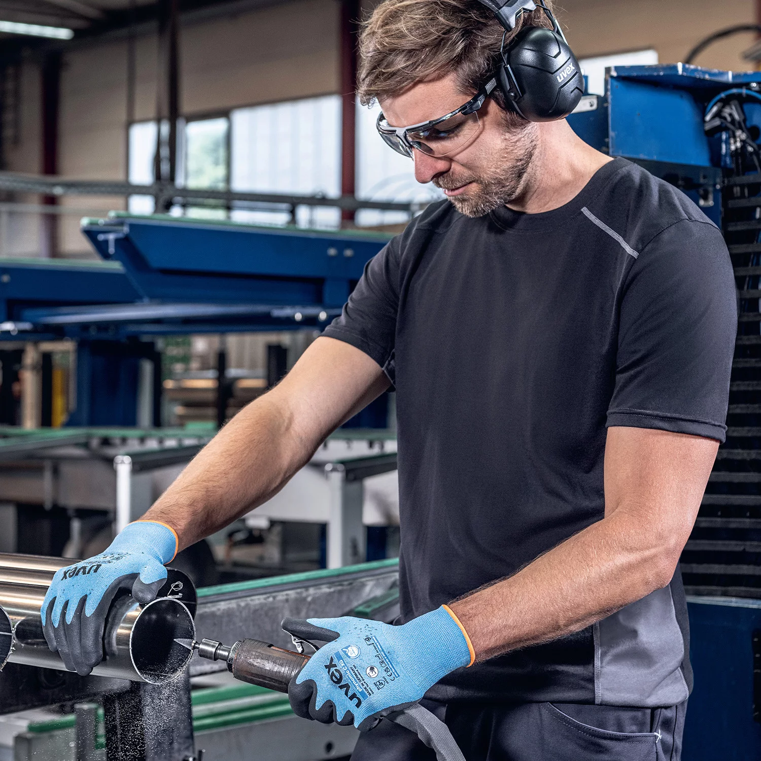 60047_Action_2160x2160