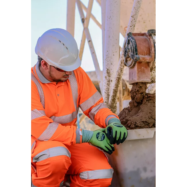 tg5060_action_2_low_res