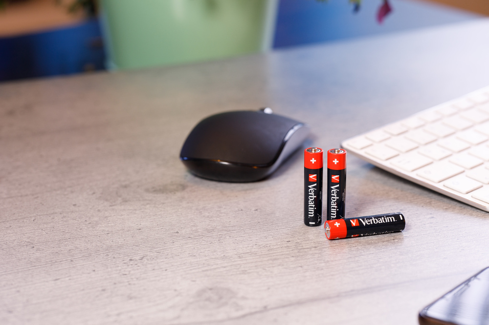 verbatim-batteries-lifestyle-49920-49500-49502-49874-49876-49504-2